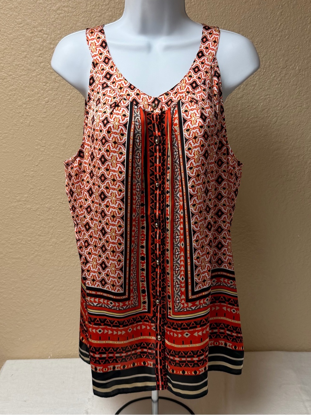 4/$20 White House Black Market Red and Black Patterned V-Neck Sleeveless Top